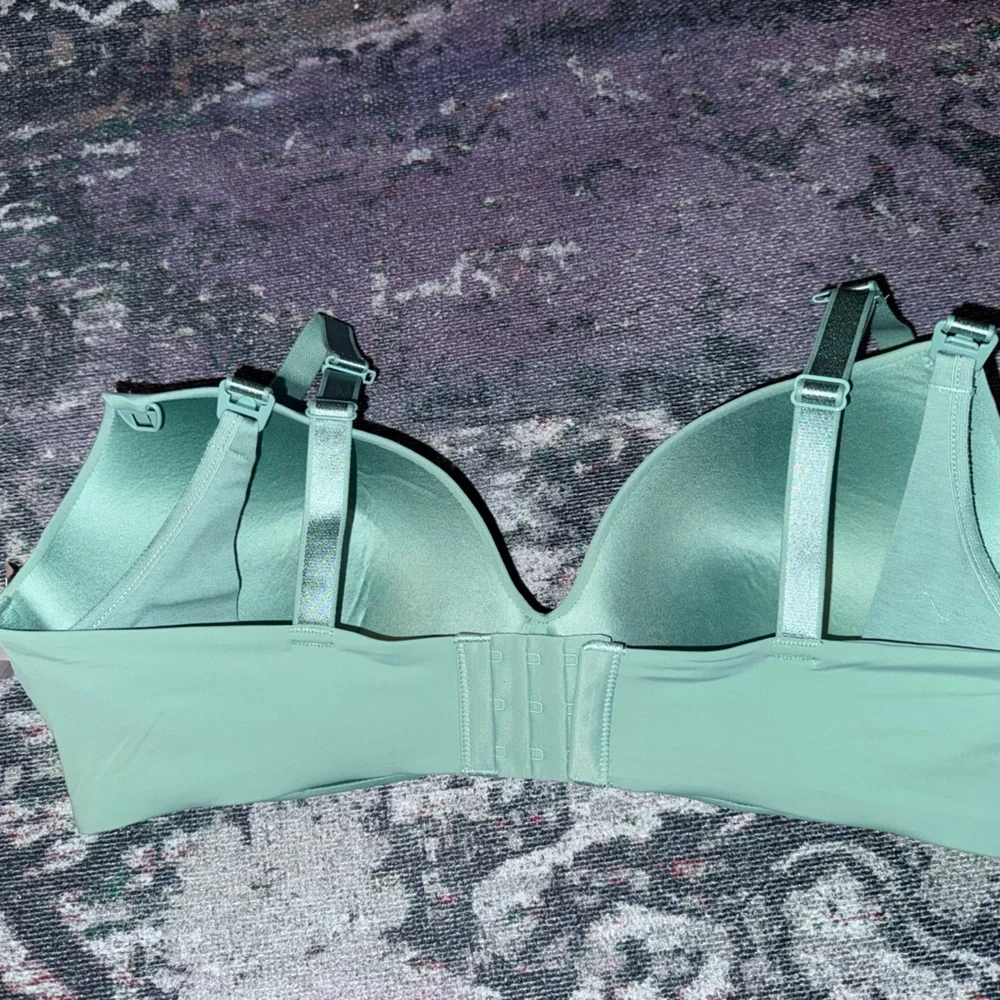 Auden Mint Green Seamless Nursing T-Shirt Bra -‎ Size 38DD